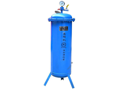 安裝制冷設(shè)備壓縮機都應(yīng)安裝油分離器